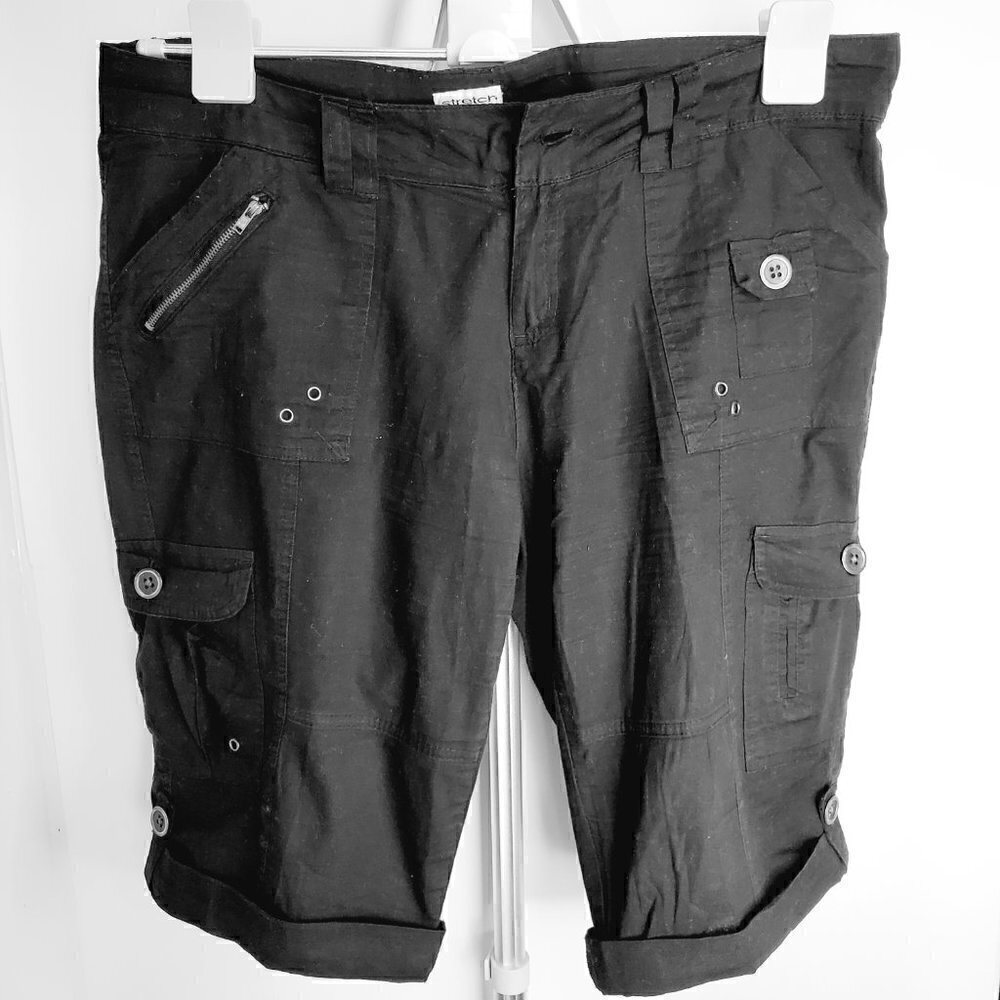 Majora Cargo Black Casual Summer Solid Women's Shorts. Size Large
